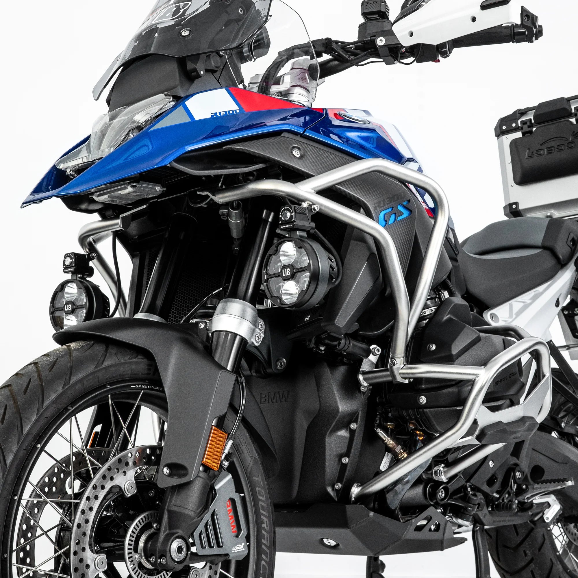 LOBOO CHG131 crash bar BMW R1300GS silver installed front view