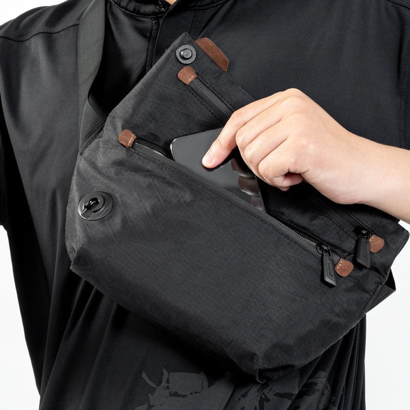 BYB51BK Waterpoof Waist Bag - LOBOO