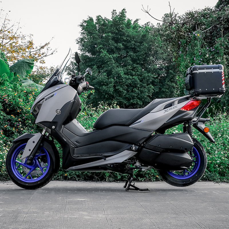 LOBOO Crash Bar for Yamaha XMAX 300 (2021 - 2023+) | 304 Stainless Steel Guard with Highway Pedals - LOBOO