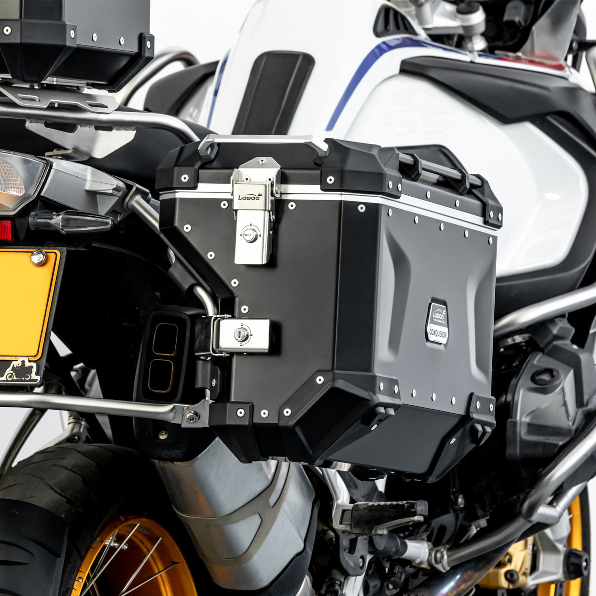 ระบบกระเป๋าเดินทางมอเตอร์ไซค์อลูมิเนียม LOBOO CONQUEROR | BMW R1300GS / R1300GS Adventure