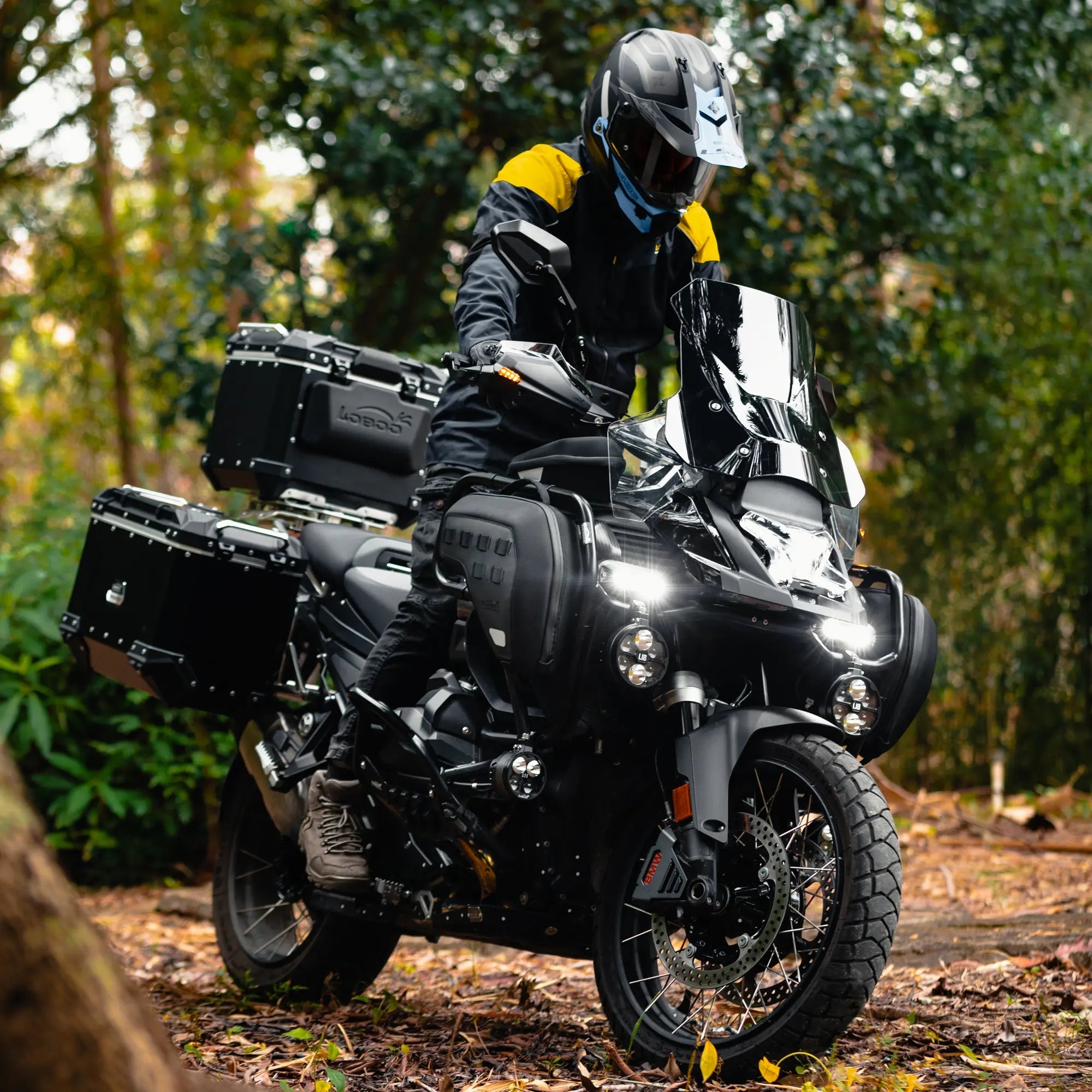 LOBOO Crash Bar Bags (5L Pair) for BMW R1300GS Adventure (2024+) - Anti - Theft EVA Hard Shell Storage - LOBOO