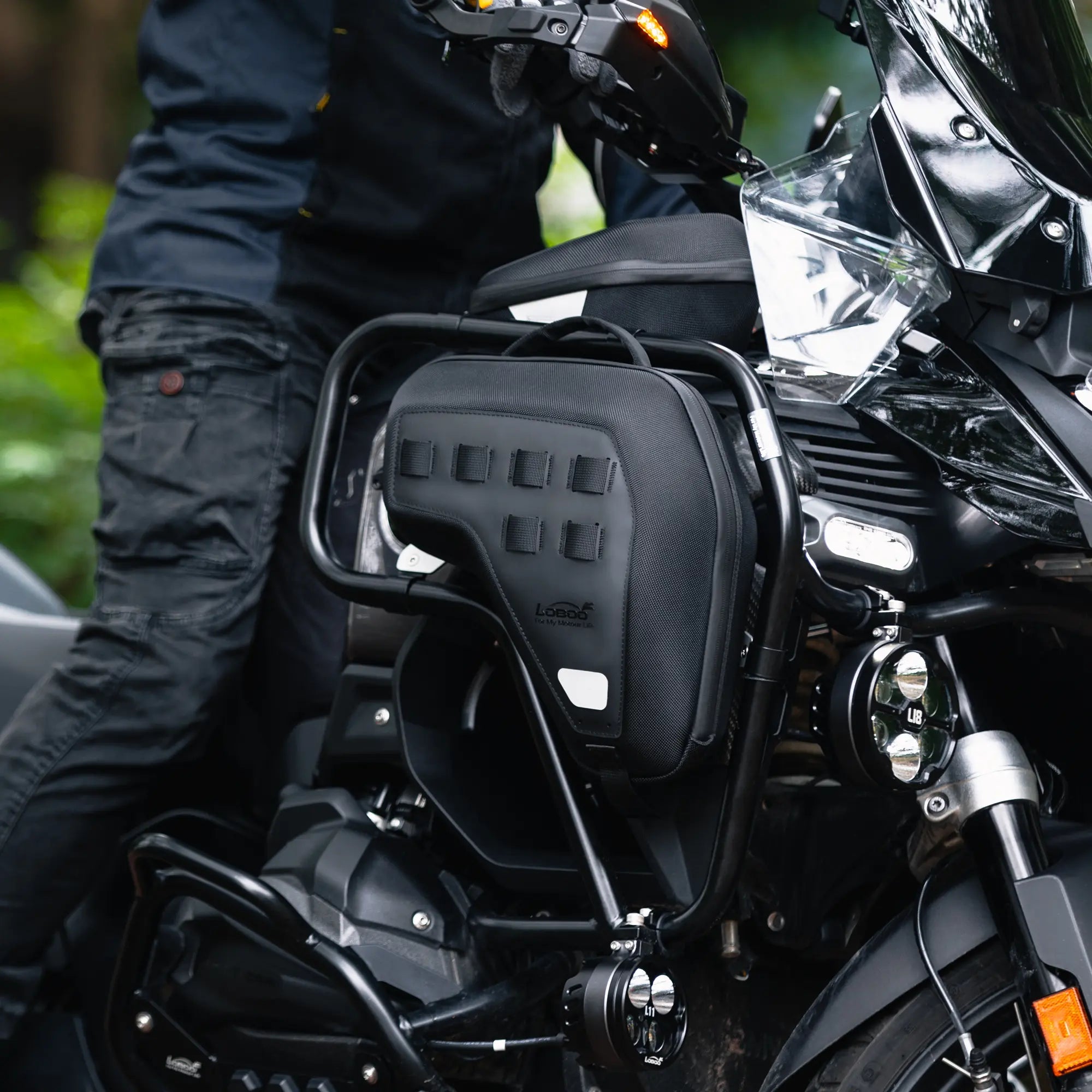 LOBOO Crash Bar Bags (5L Pair) for BMW R1300GS Adventure (2024+) - Anti - Theft EVA Hard Shell Storage - LOBOO